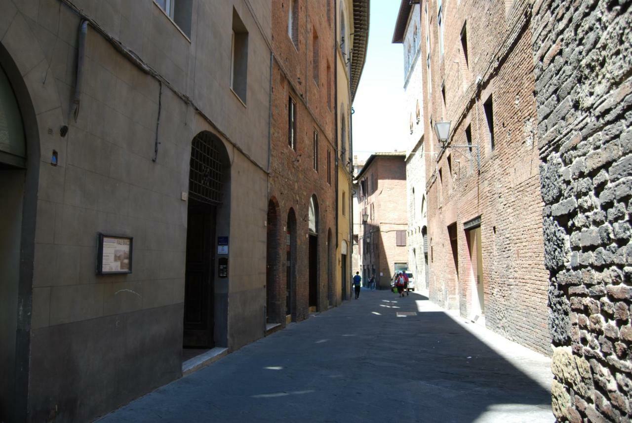 Antica Dimora Del Buongoverno Hotel Siena Luaran gambar