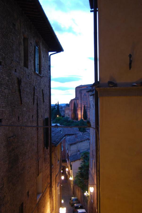 Antica Dimora Del Buongoverno Hotel Siena Luaran gambar